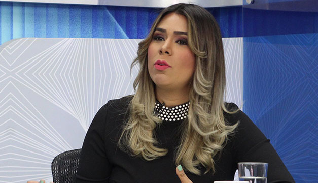 Diputada de ARENA dice que “necesitan” interpelar a Ministro de Defensa para aprobar fondos de seguridad diputada-de-arena-dice-que-necesitan-interpelar-a-ministro-de-defensa-para-aprobar-fondos-de-seguridad